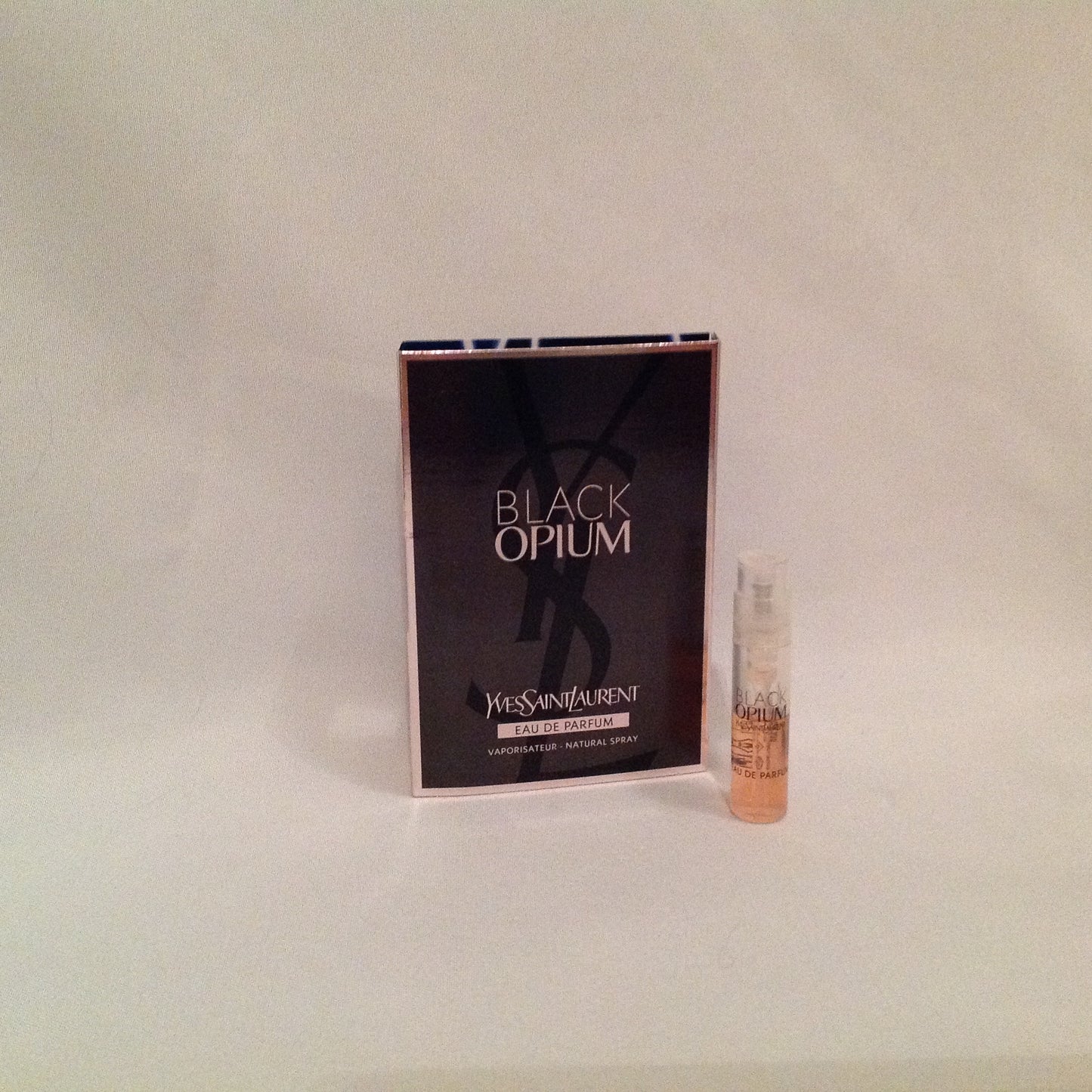 Yves Saint Laurent: Black Opium - The Girl House