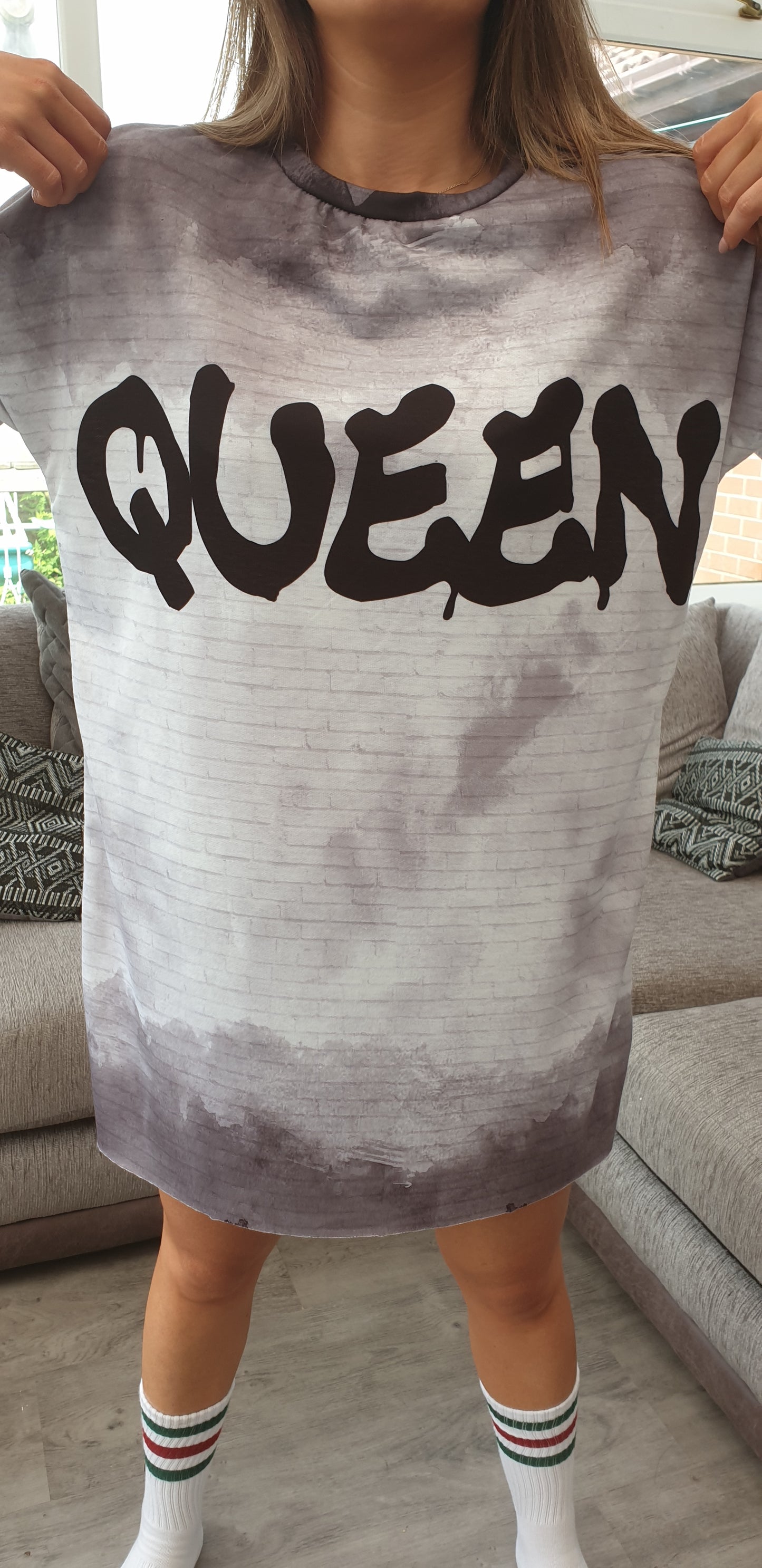 QUEEN GRAFFITI Black & White T Shirt Dress - The Girl House